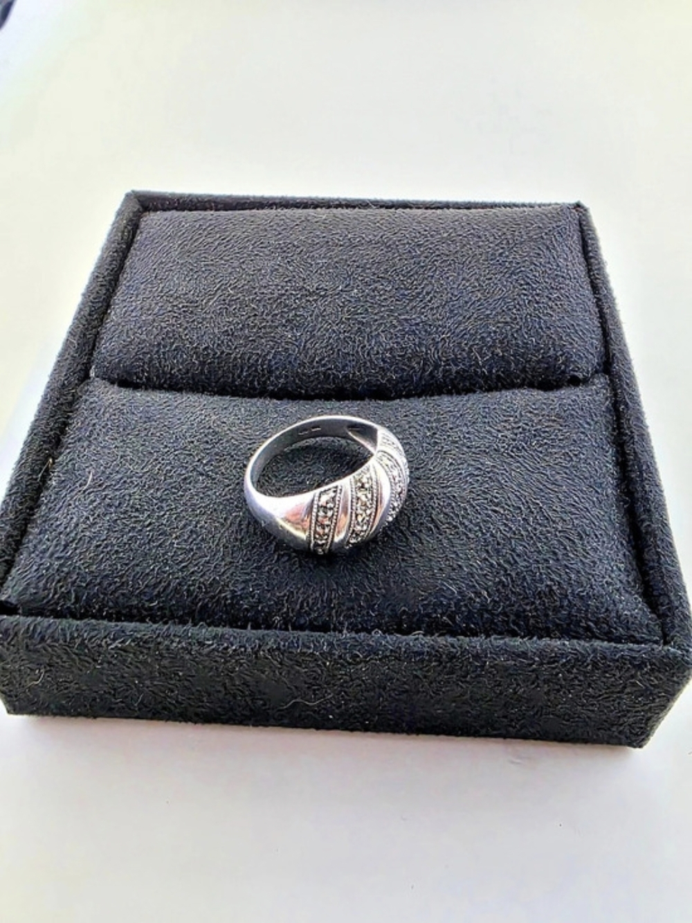 ✨ Vintage Sterling Silver Marcasite Striped Dome Ring ✨